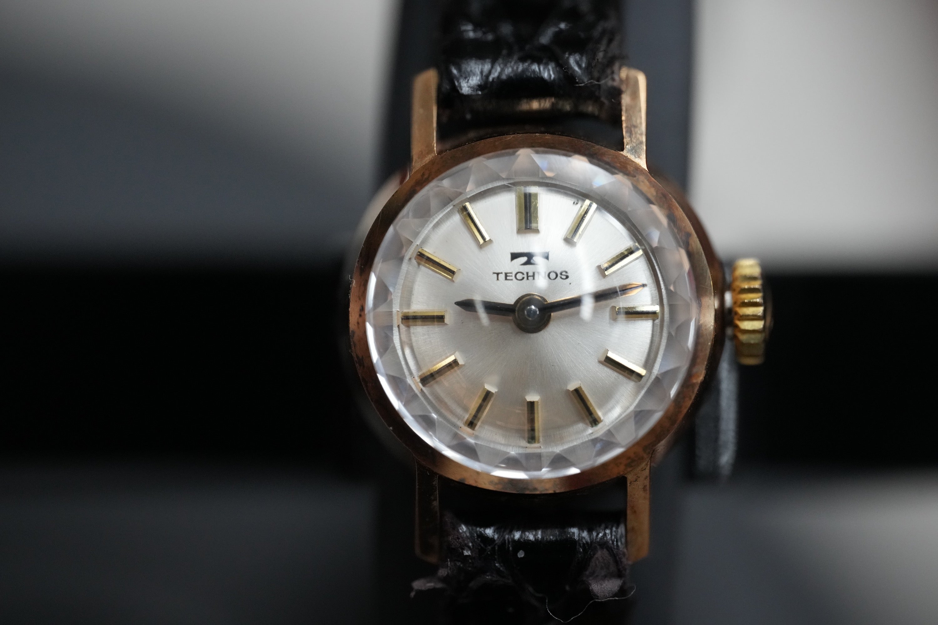 14k gold watch Technos