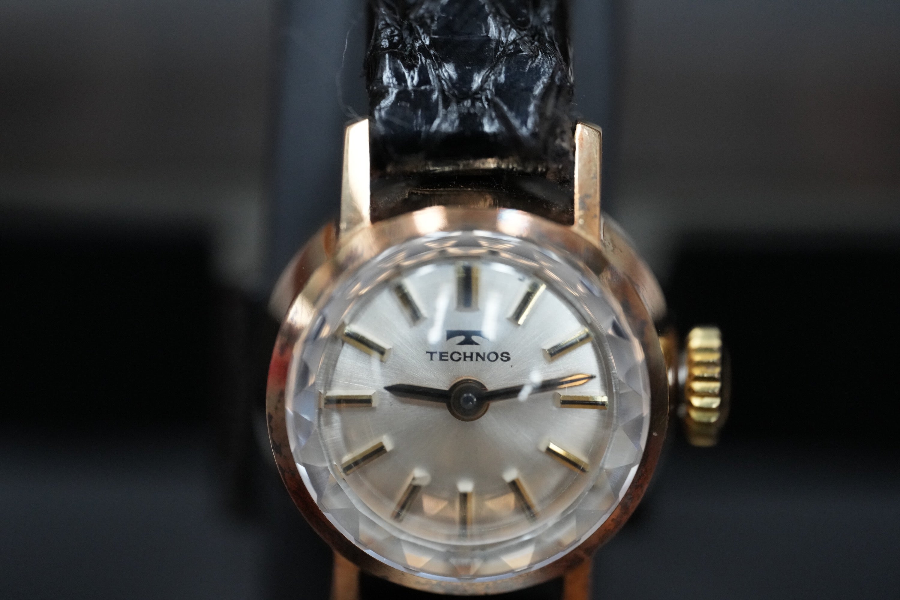 14k gold watch Technos