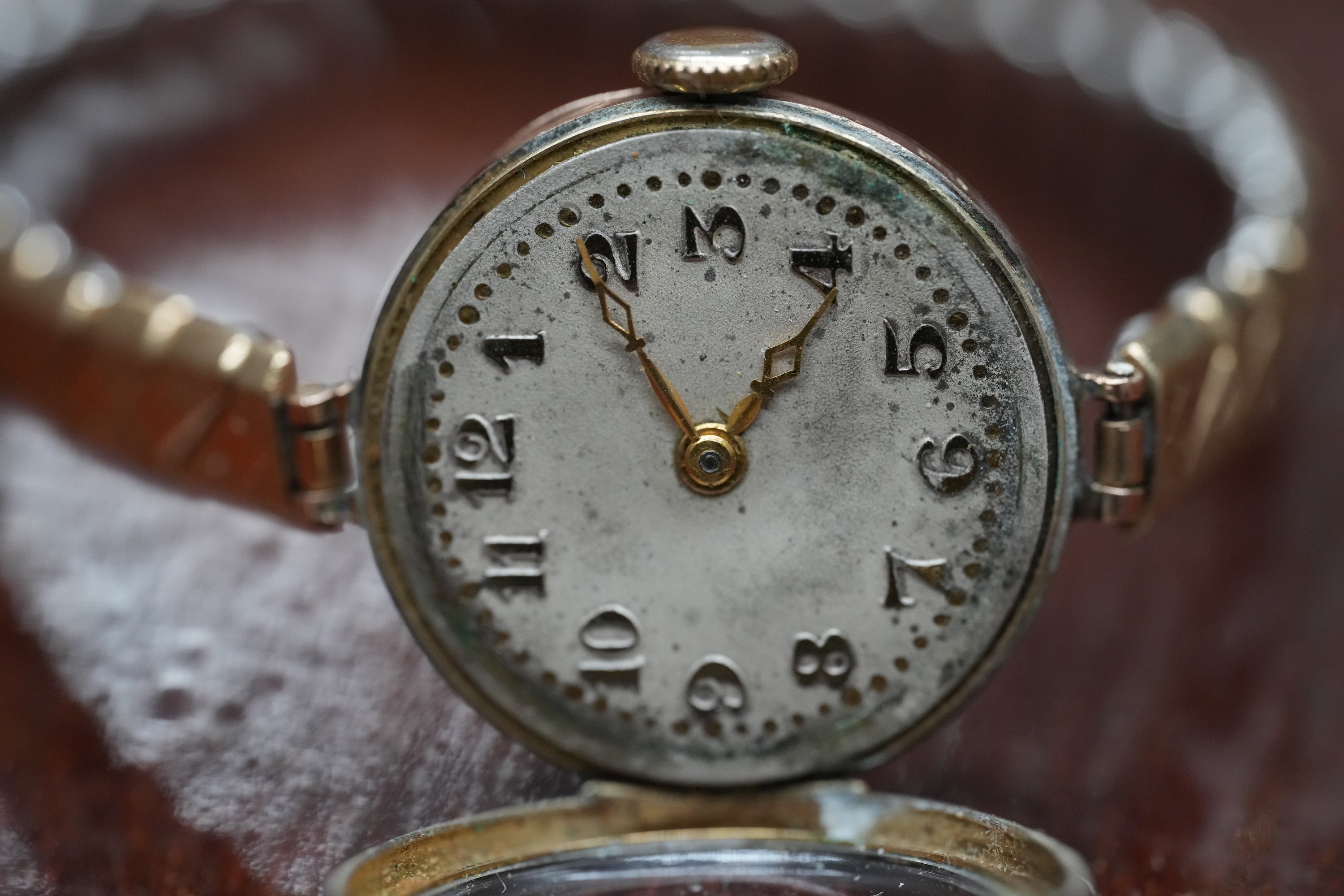 9k gold Rolex 1910-1920 ladies watch
