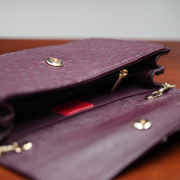 Burgundy handbag in ostrich leather