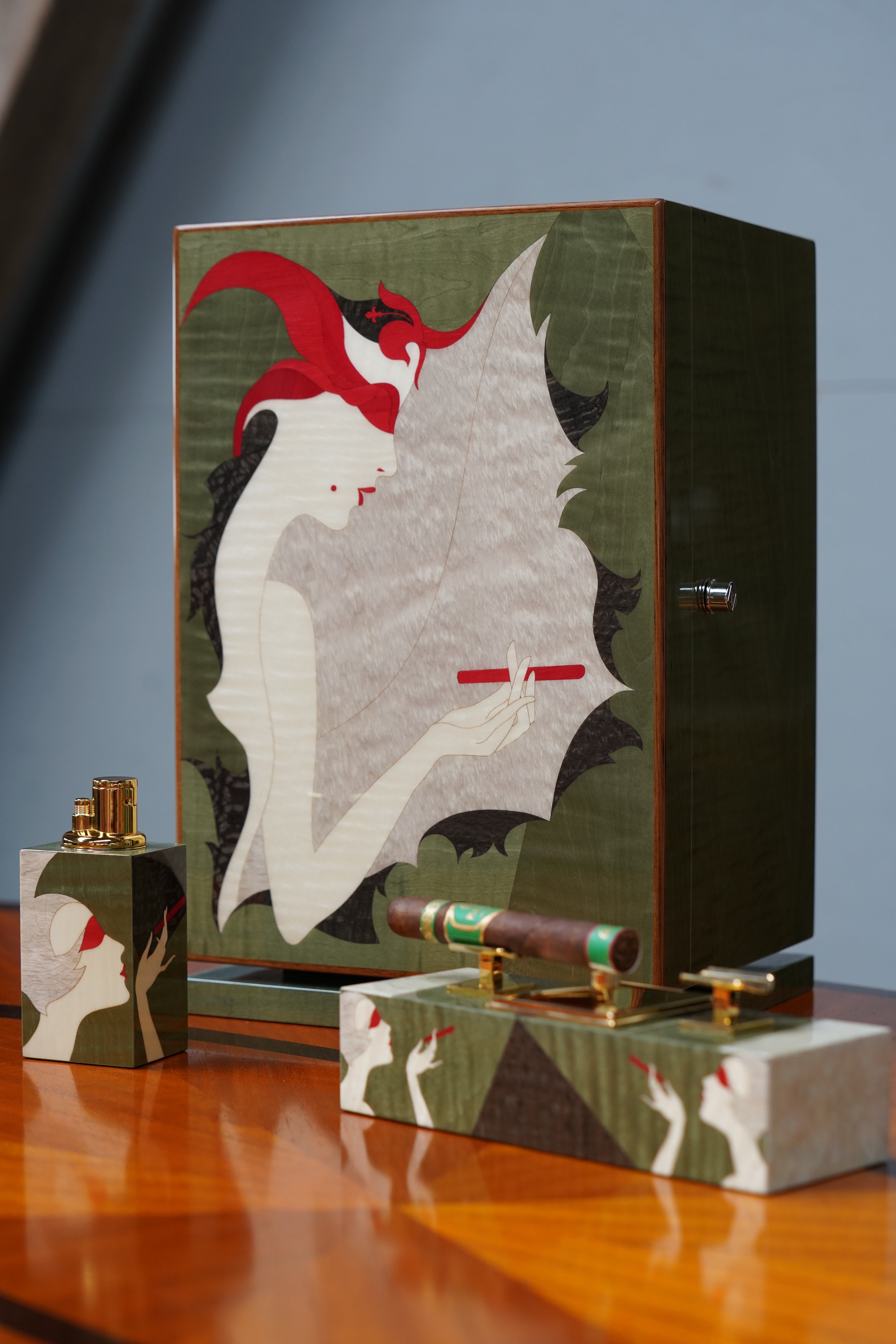 Maccarone 'Tea Dyche' table lighter