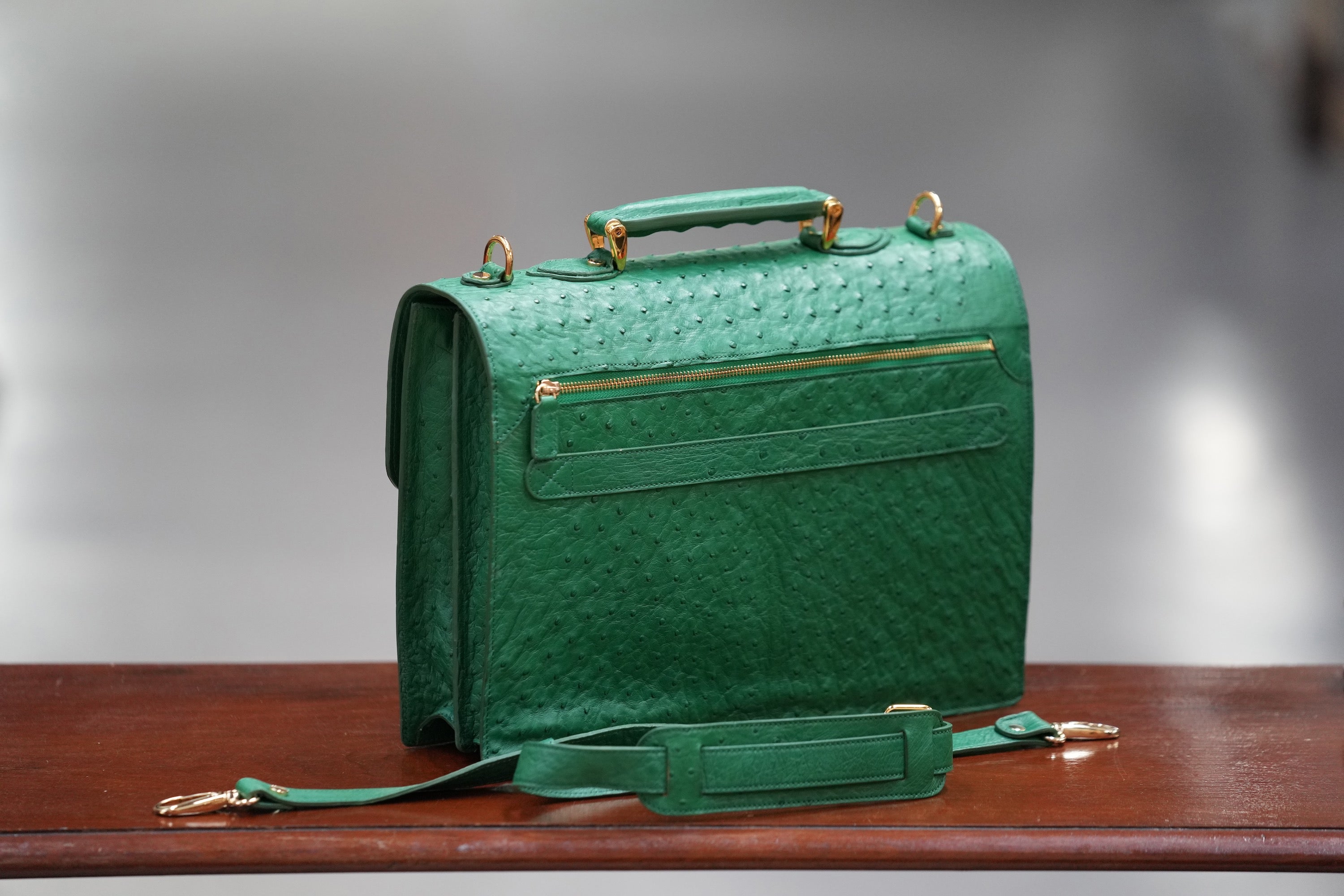 Green A4 business case in ostrich leather