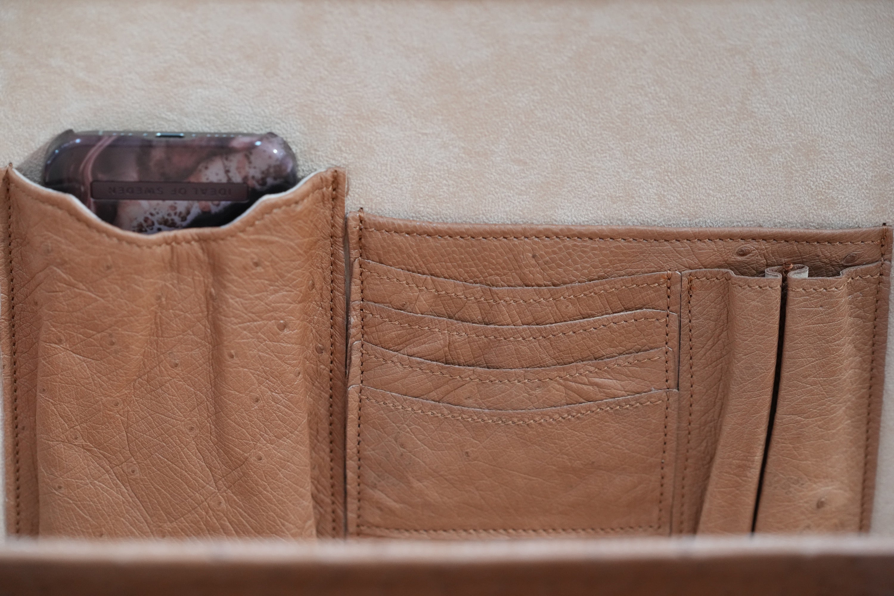 camel A4+ BUSINESS CASE IN OSTRICH LEATHER