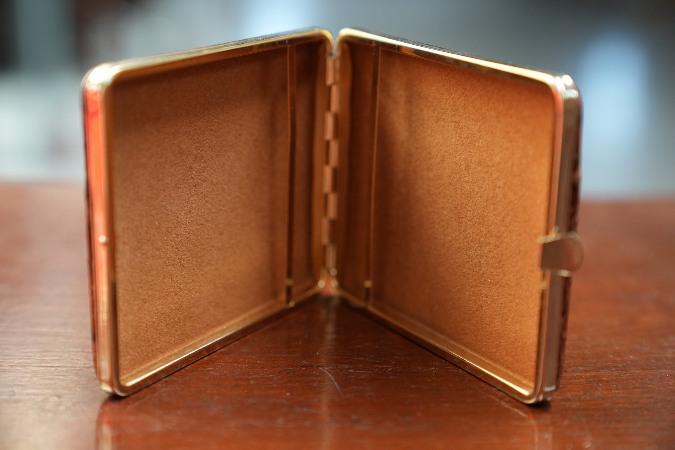 Camel crocodile cigaret case