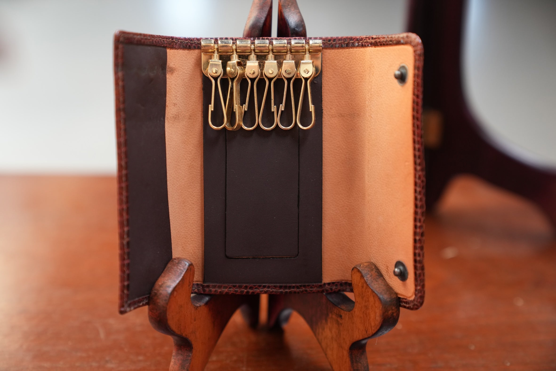Camel lizard key wallet