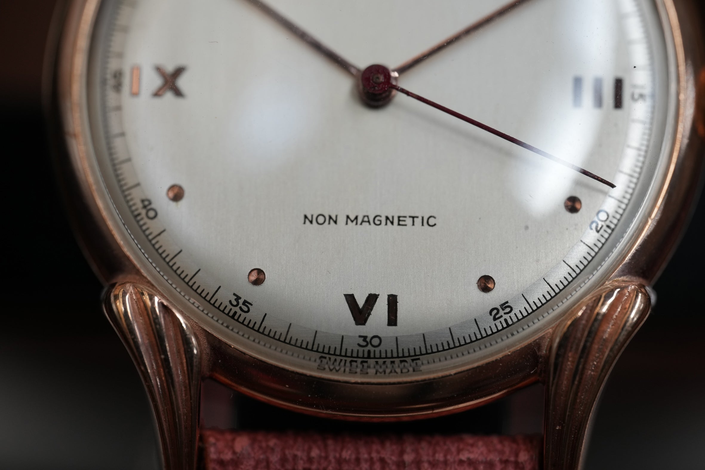 ±1950 Marvin rosegold plated watch