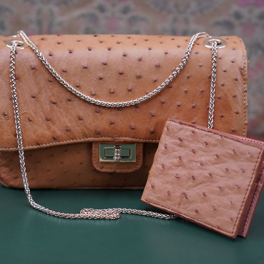 Handbag in camel ostrich leather