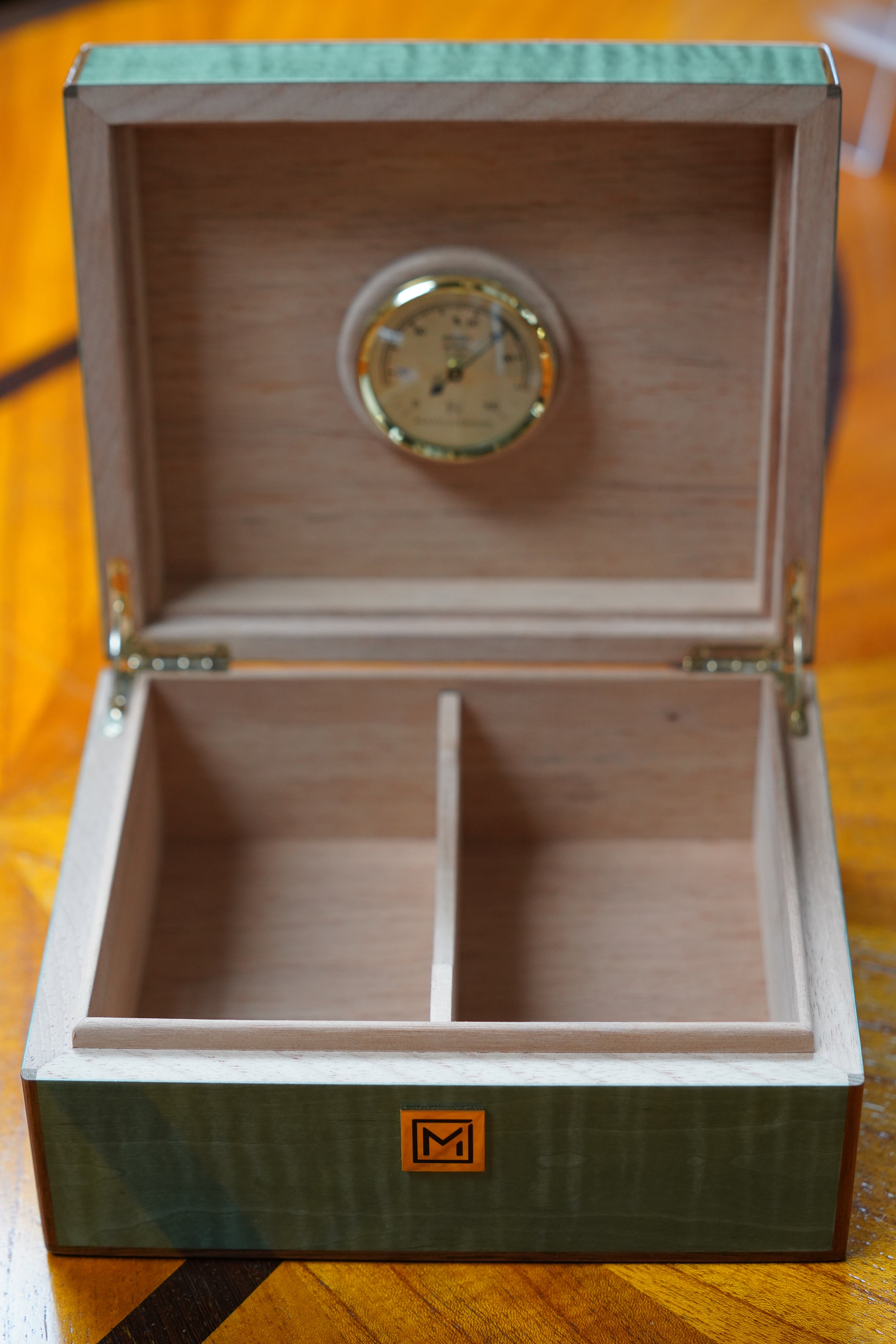 Maccarrone 'Tea Dyche' humidor 40 cigars