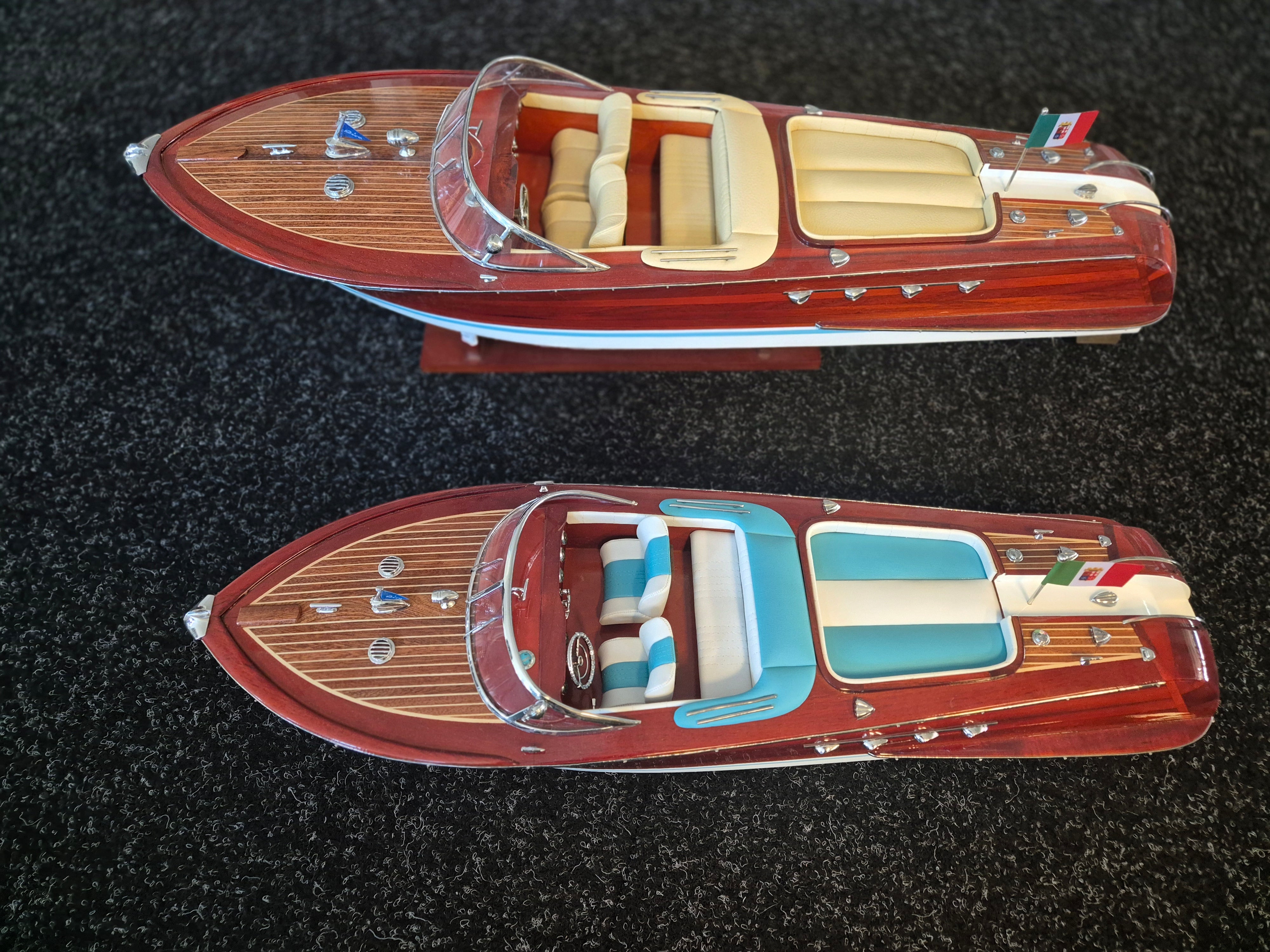 Riva Aquarama Special schaalmodel boot